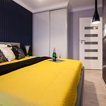 Apartament Solna - Eldorado Z Garazem アパート