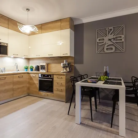 Apartament Solna - Eldorado Z Garazem アパート